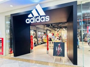 Tìm hiểu về khách hàng Adidas Vincom Thủ Đức
