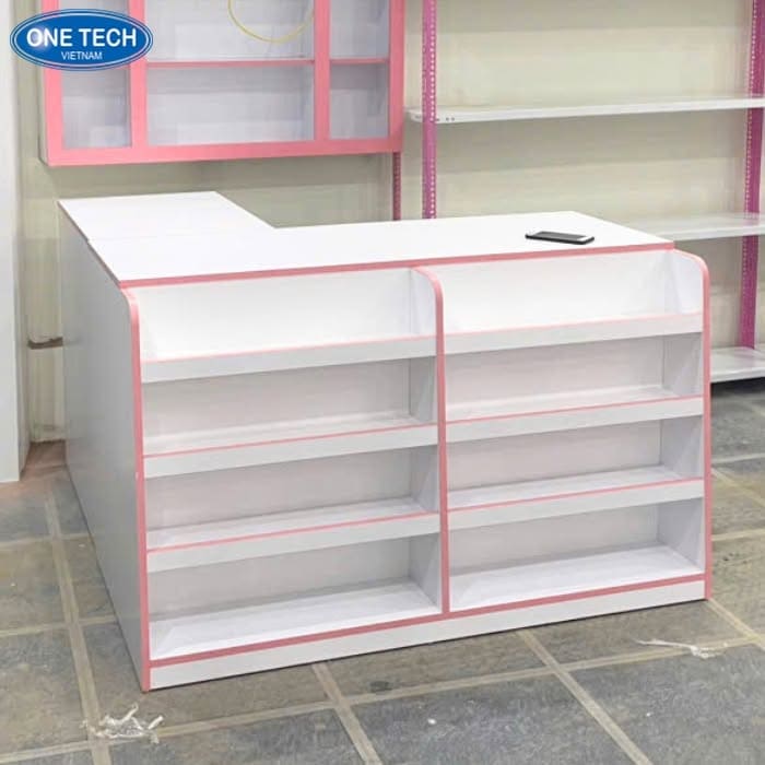 Bàn thu ngân đẹp cho shop mẹ và bé