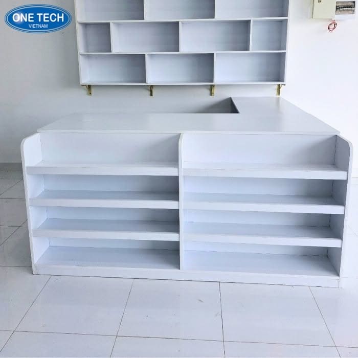 Bàn tính tiền màu trắng nhỏ gọn