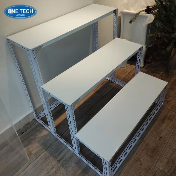 Giá bán kệ V lỗ bậc thang bằng sắt