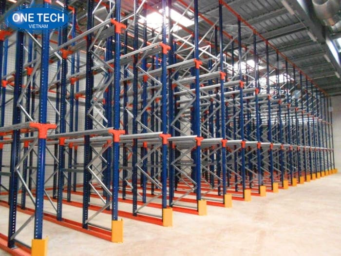 Kệ Drive In tối ưu diện tích kho