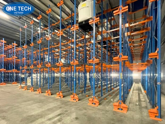 Kệ Drive In tối ưu diện tích sàn cho warehouse