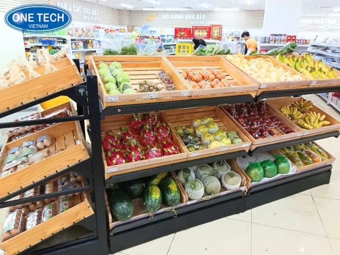 Kệ gỗ mâm nghiêng chuyên cho hàng tươi sống