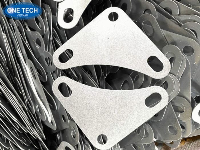 Ke góc tăng độ chắc chắn cho kệ V lỗ