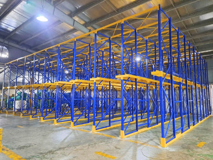 Kích thước tương thích với hệ thống kệ kho