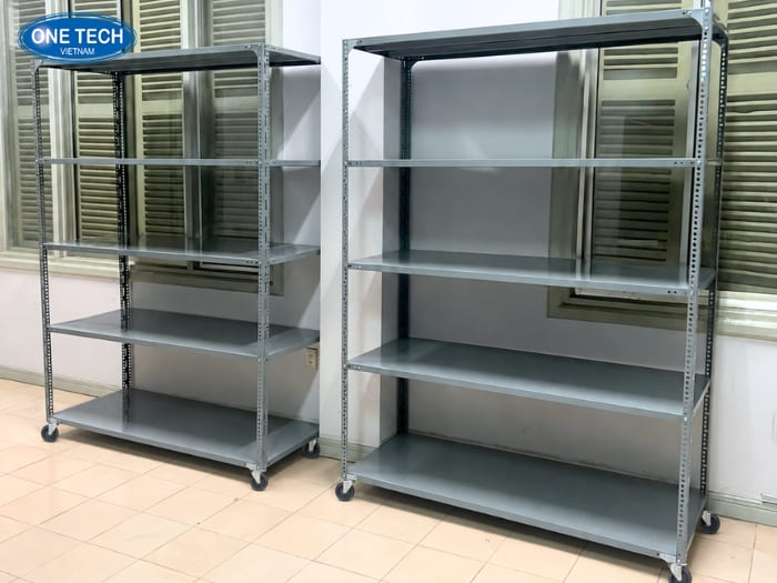 Lưu ý khi mua và sử dụng kệ V lỗ có bánh xe