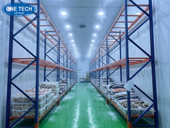 Nguyên nhân khiến kệ bị đóng băng trong kho lạnh