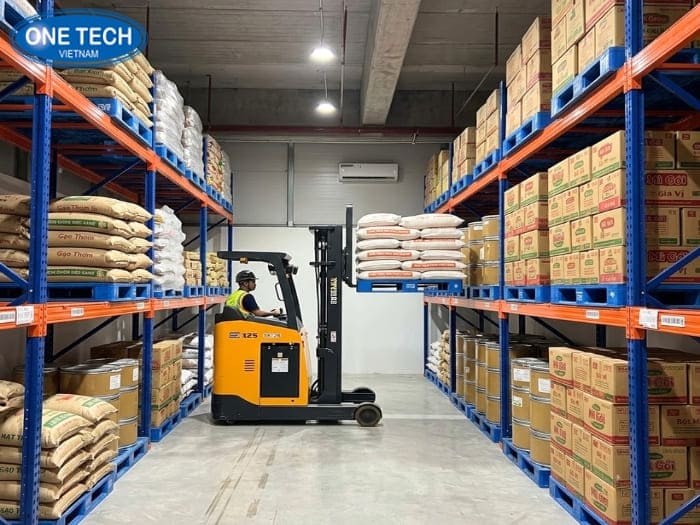 Tổng hợp các mẫu kệ Selective cho kho để thực phẩm khô