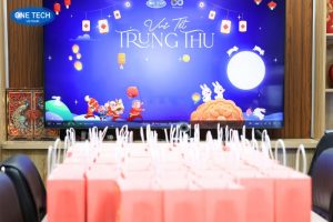 Trao bánh - gửi lời yêu thương