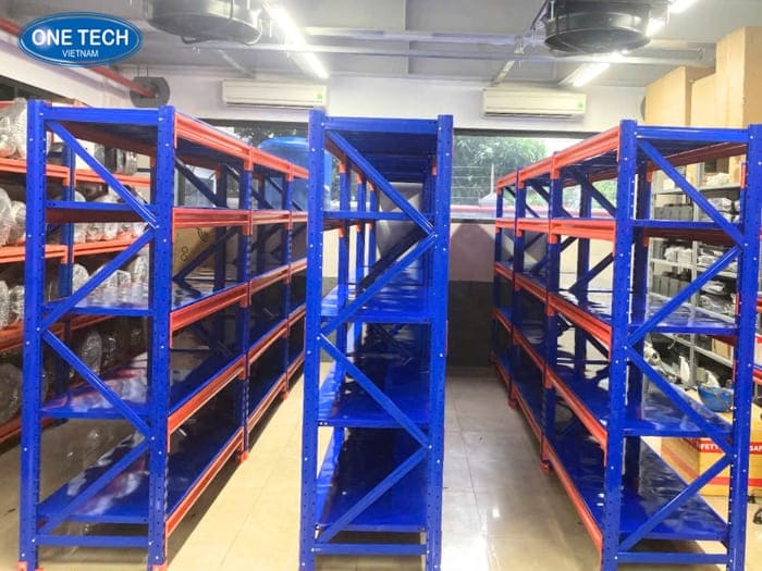 Kệ trung tải cho kho quy mô vừa